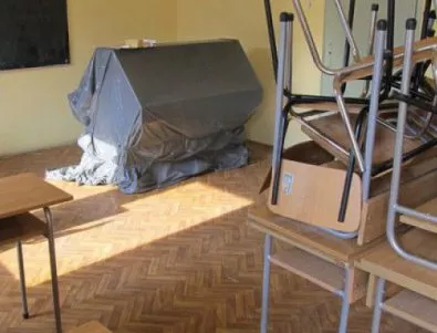 В Ловешко ударно довършват ремонтите на 12 училища