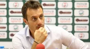 Треньорът на Верия: Бербатов вдига престижа на лигата ни