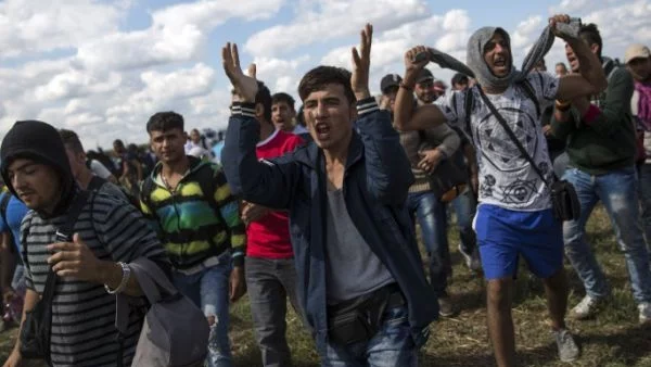 Македония и Сърбия вече приемат мигранти само от Сирия, Ирак и Афганистан 