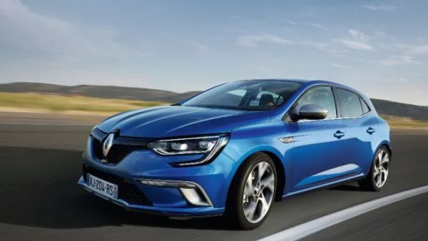 Renault Megane атакува Golf-класа с 4 завиващи колела