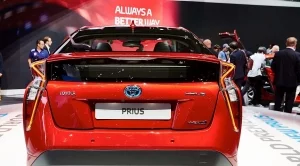Toyota влага милиони в полските си заводи 