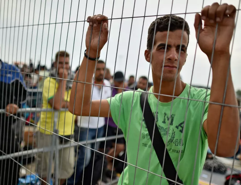 Унгария засега се подчини на решение на Европейския съд за мигрантите