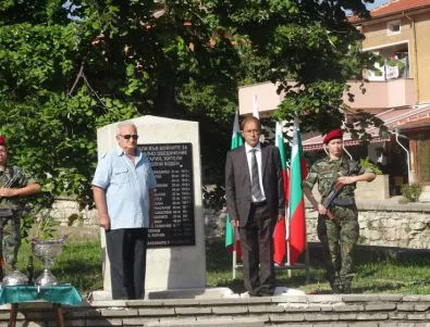 Откриха паметник на загиналите във войните за национално обединение жители на асеновградския квартал „Долни Воден“