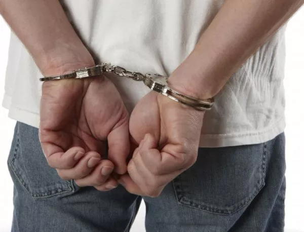 Бащата, който би деца в музикалното училище в Плевен, е арестуван