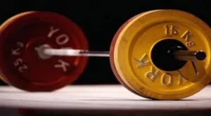 България започна с 10-то място участието си на Европейското по вдигане на тежести