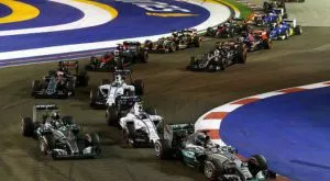 Затвор грози фена, който нахлу на пистата в Сингапур