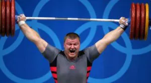 Последният олимпийски медалист в щангите стяга бенефис