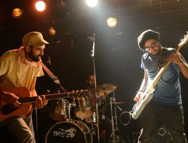 Сирийска рок банда с неочаквано "изгнаническо турне" през Европа