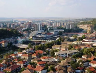Общинският съвет в Ловеч прие декларация срещу изграждането на бежански центрове