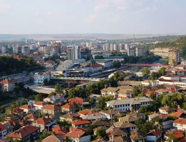 Общинският съвет в Ловеч прие декларация срещу изграждането на бежански центрове
