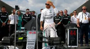 Хамилтън към шефовете: Оставете ни да се състезаваме!