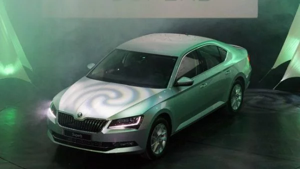 Skoda на 120 години и премиера на новия Superb у нас