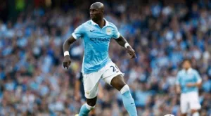През 2014 Манчестър Сити го превръща в най-скъпия защитник, сега го пуска без пари