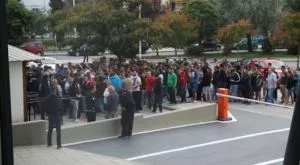 Не остана място и за игла на мача ПАОК - Дортмунд