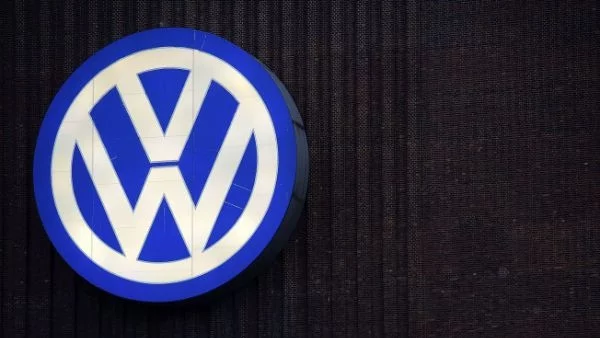 Имало е няколко версии на софтуера на Volkswagen, манипулиращ емисионните тестове