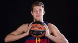 Барселона с нова победа, Везенков със силно включване