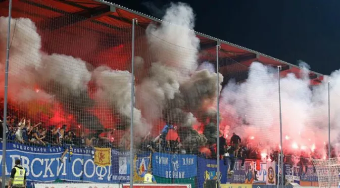 УЕФА разследва Славия заради „сините" фенове