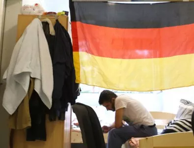 Германия обещава да разгледа всички молби за убежище до края на годината