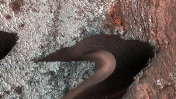 Уникална снимка на марсианска дюна