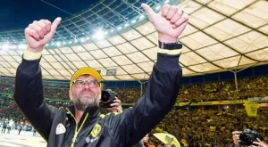 ВИДЕО: Цял свят настръхна след изпълнение на YNWA в чест на Юрген Клоп