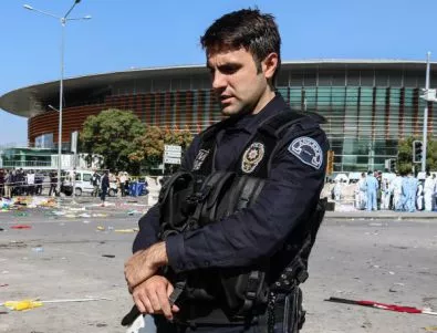 Турция арестува 10 души по подозрение във вербовка за ИД