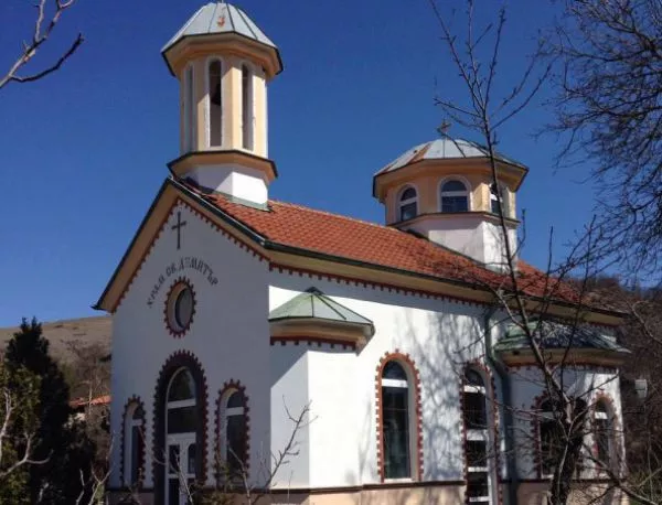Кметове са оказвали натиск при избора на фирми за ремонт на православни храмове