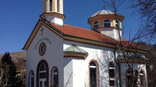Кметове са оказвали натиск при избора на фирми за ремонт на православни храмове