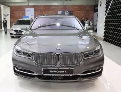 BMW Серия 7 ще шашне посетителите на автомобилния салон