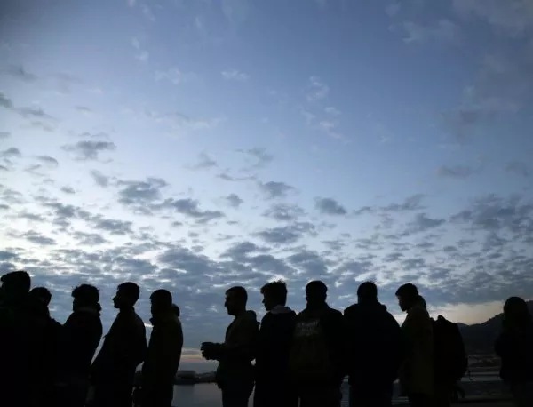 Гърция очаква над 180 000 бежанци, ако се прекрати споразумението на ЕС с Турция 
