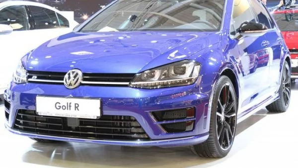 VW Golf R: мокрият сън на мнозина