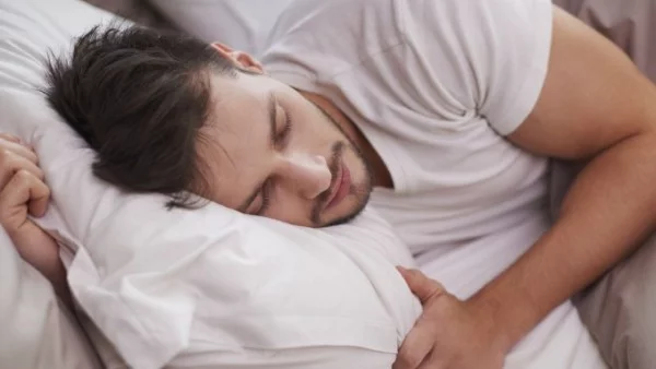 Хората прекарват една трета от живота си в сън