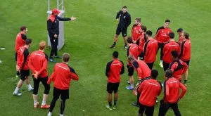 Нападател на Ливърпул аут за още месец