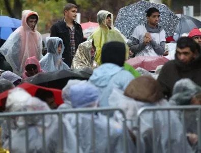 След атентатите в Париж, Полша ще откаже прием на бежанци 