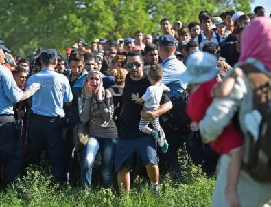 Словения праща армията по границата, обмисля ограда