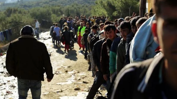 EС не е доволен от усилията на Турция по задържане на бежанците 