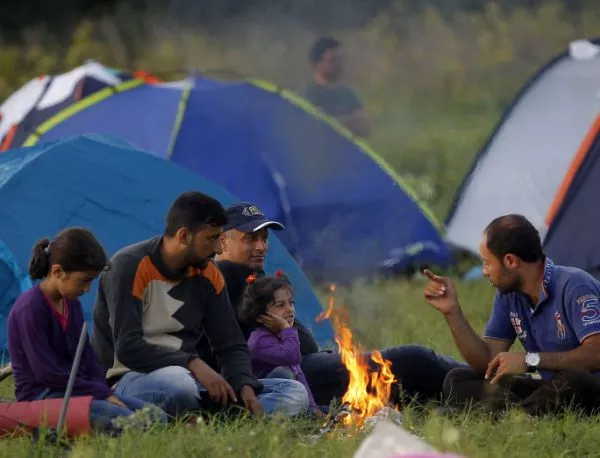 Финландия започна да строи палаткови градчета за бежанците