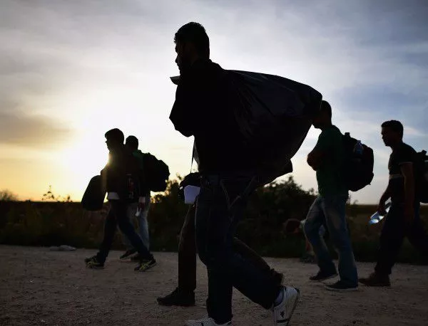 Хърватия позволи да преминат хилядите блокирани на границата със Сърбия бежанци