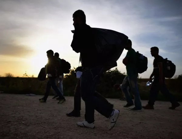 31 нелегални мигранти заловиха на магистрала "Тракия" край Стара Загора