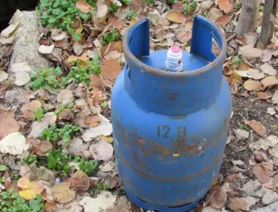Газова бутилка предизвика пожар в апартамент в Пазарджик
