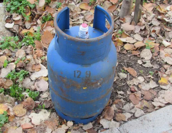 Газова бутилка гръмна в апартамент в София, пострадала е жена