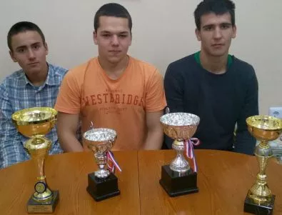 Българчета завоюваха трето място на математическо състезание в Сочи