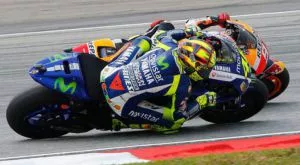 Роси стартира последен във Валенсия заради наказание