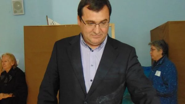 Славчо Атанасов предизвика Иван Тотев на дебат