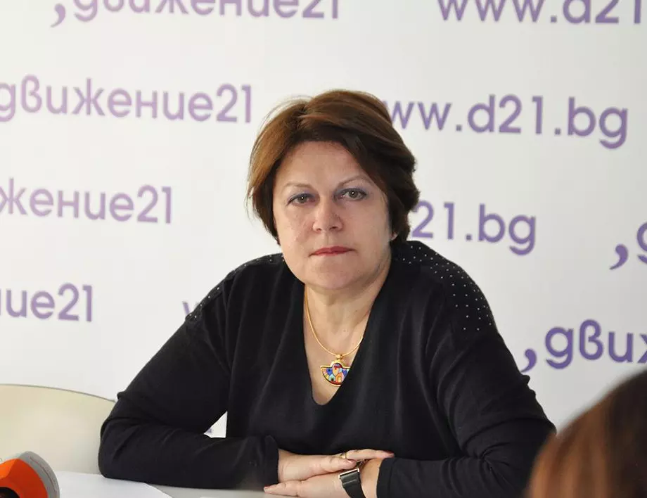 Дончева: "Апотеоз на панирания мозък" е предложението на ГЕРБ за независим прокурор