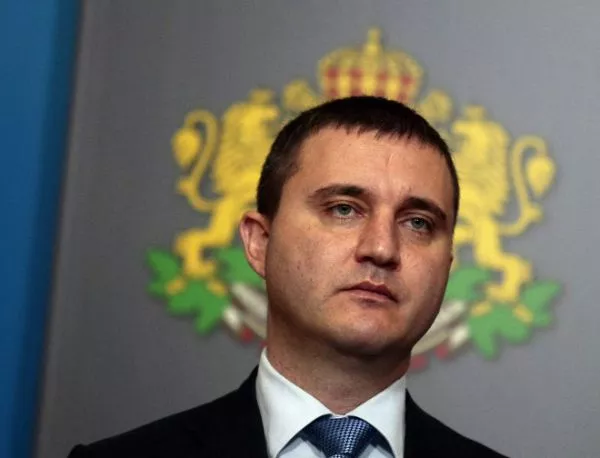 Горанов няма да подаде оставка заради "данък уикенд"