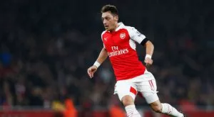 Йозил не бърза да подновява договора си с Арсенал