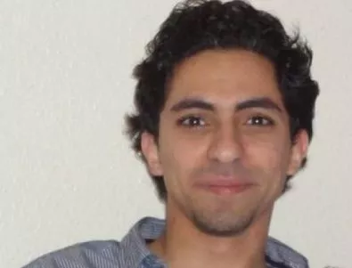 Саудитският блогър, осъден на 1000 удара с камшик, печели наградата 