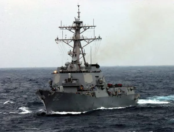 Китайски адмирал предупреди САЩ за опасност от война