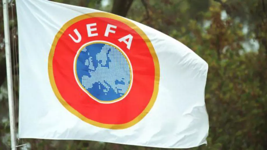 Президентът на Чехия нападна УЕФА заради наказание за расизъм за местен играч 