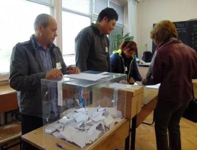 Партията на Кунева предложи задължителна активна регистрация за избори